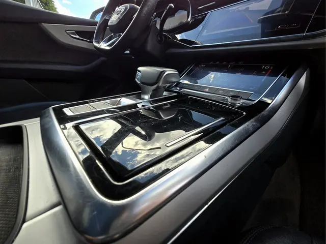 Audi Q8 5.0TDI 286PK QUATTRO 2019 Hybride Diesel 24