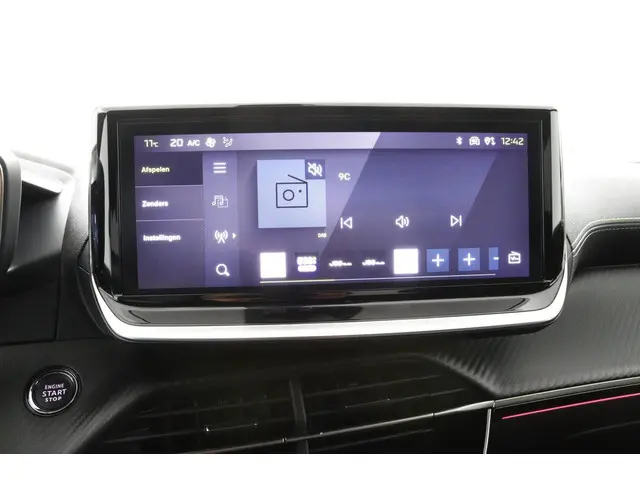 Peugeot 2008 1.2 Hybrid 136 GT 2024 Hybride Benzine 23