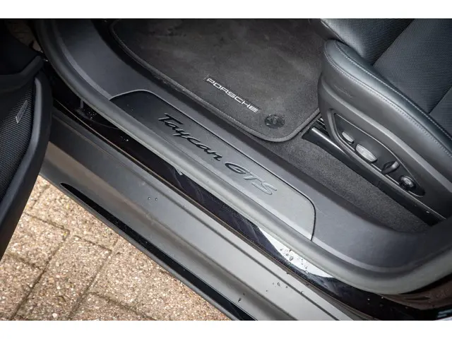 Porsche Taycan Sport Turismo GTS 93 kWh 2023 Elektrisch 30