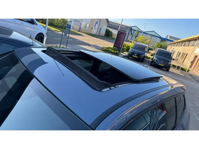 BMW iX1 XDrive30 Launch Edition 67 kWh 2022 Elektrisch 14