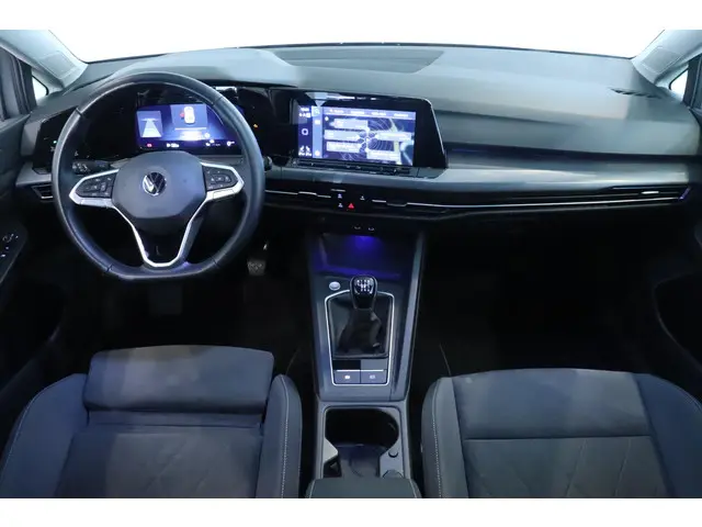 Volkswagen Golf 1.0 TSI Life 2022 Benzine 4