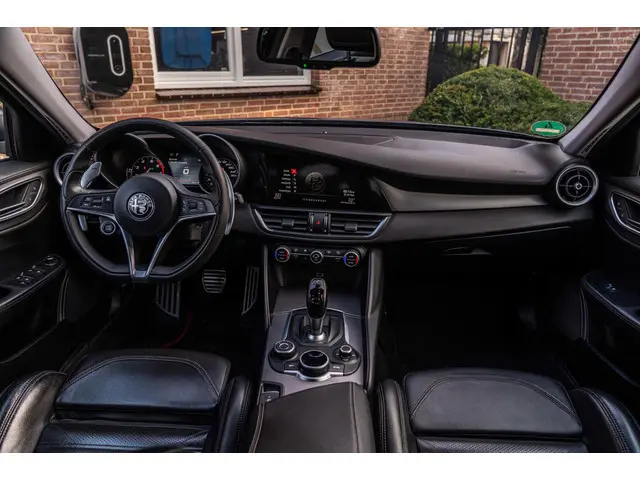 Alfa Romeo Giulia 2.0 T 280pk AWD Veloce 2019 Benzine 22