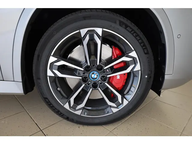 BMW X1 xDrive25e 2025 Hybride Benzine 6