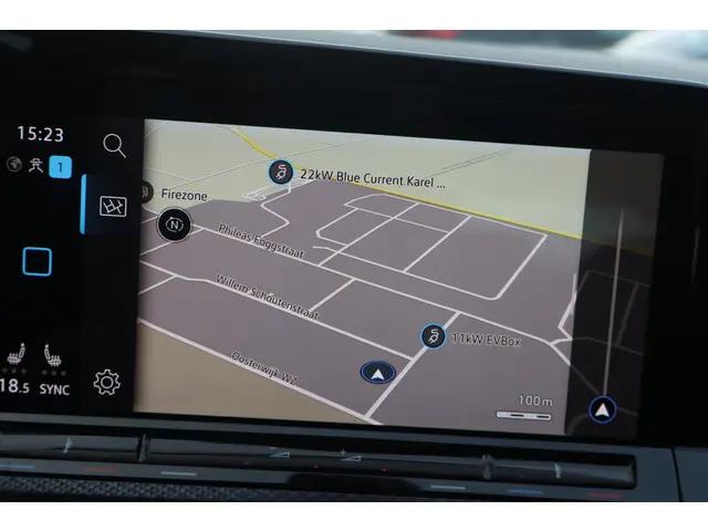 Volkswagen Golf 1.0 eTSI Life Business 2020 Benzine 4