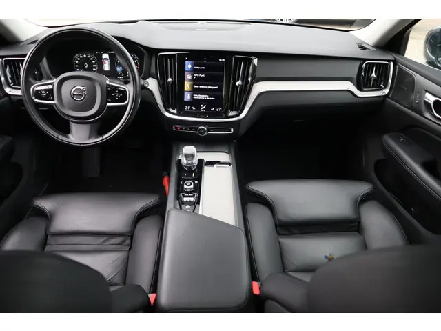 Volvo V60 2.0 B3 Inscription 2020 Benzine 34