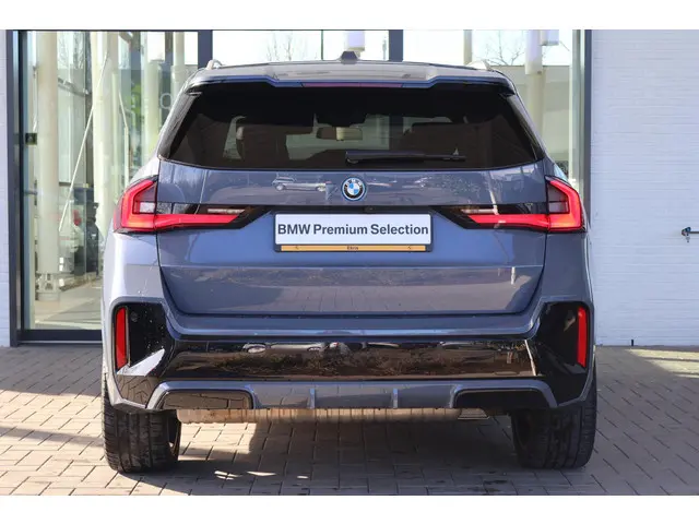 BMW X1 xDrive30e 2023 Hybride Benzine 4