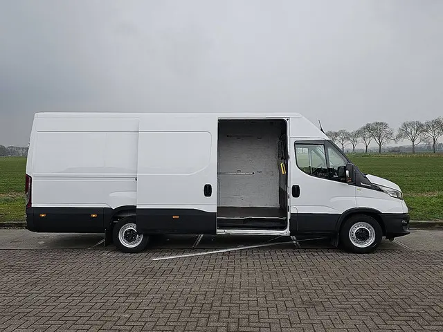 Iveco Daily 35S16 2023 Diesel 13