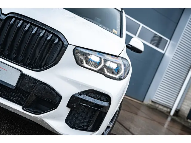 BMW X5 xDrive45e High Executive 2022 Hybride Benzine 30