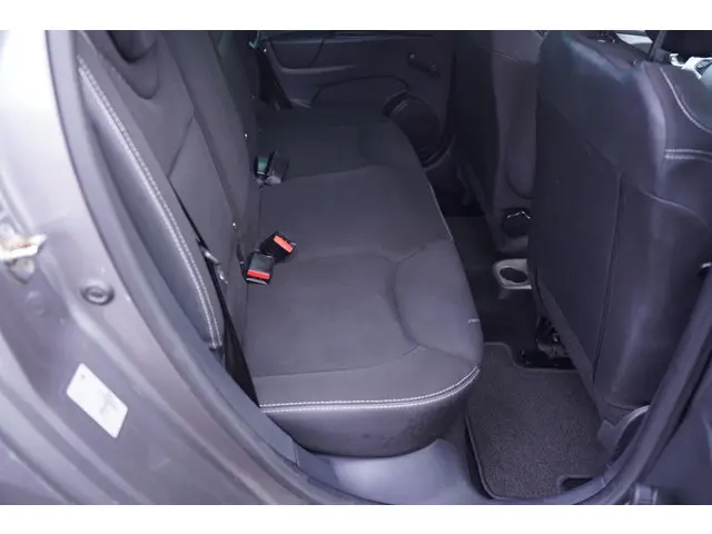 Renault Clio Estate 0.9 TCe Night&Day 2015 Benzine 33