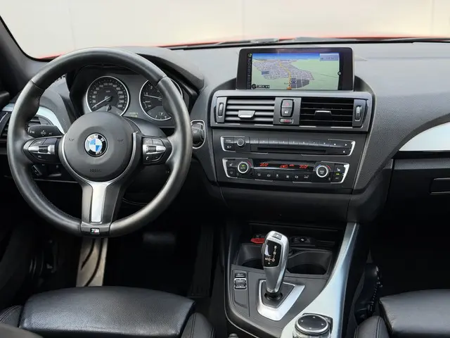 BMW 1 Serie 116i M Sport High Executive 2014 Benzine 10