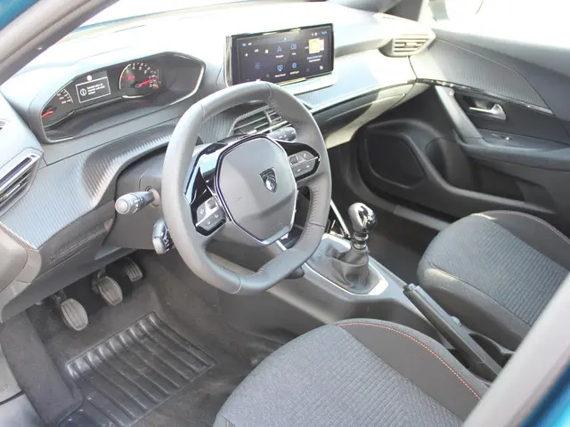 Peugeot 2008 1.2 PT 100 Style 2025 Benzine 19