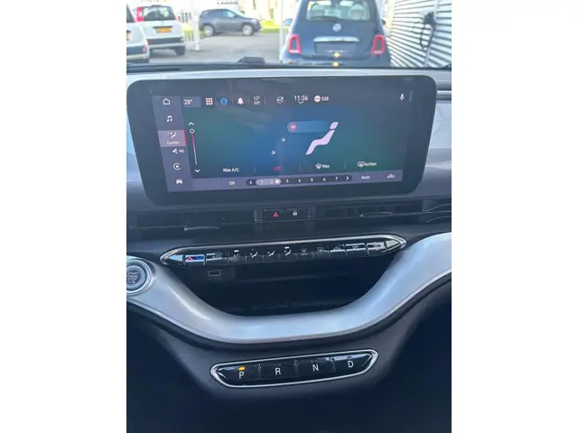 Fiat 500e La Prima 42 kWh 2022 Elektrisch 8