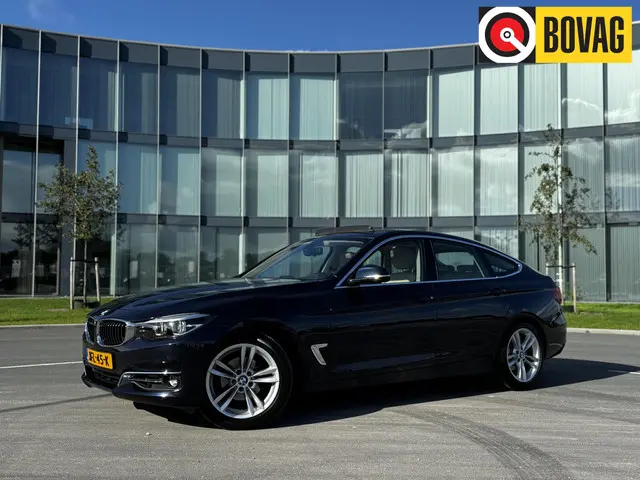 BMW 3 Serie 320i xDrive High Executive 2020 Benzine 1