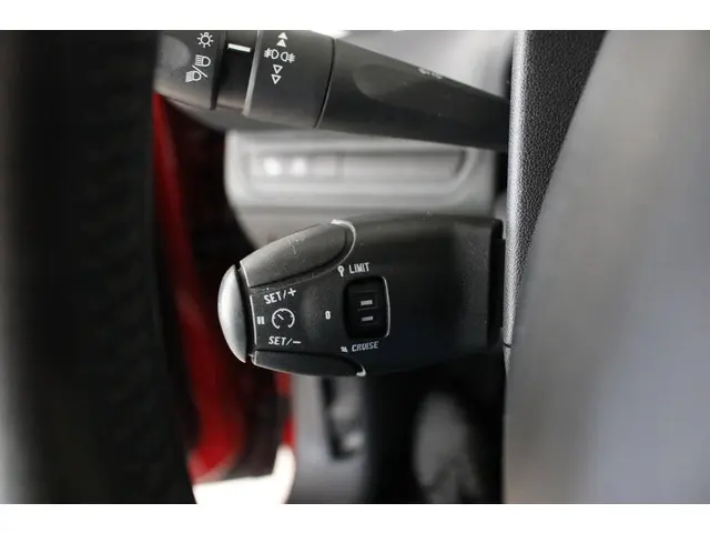 Peugeot 208 1.6 VTi Allure 120 PK. 2014 Benzine 23