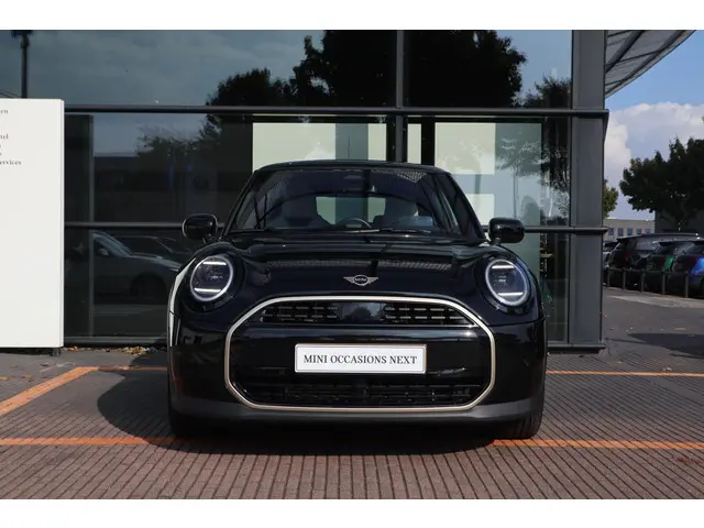 MINI 3-Deurs Cooper C 2025 Benzine 5