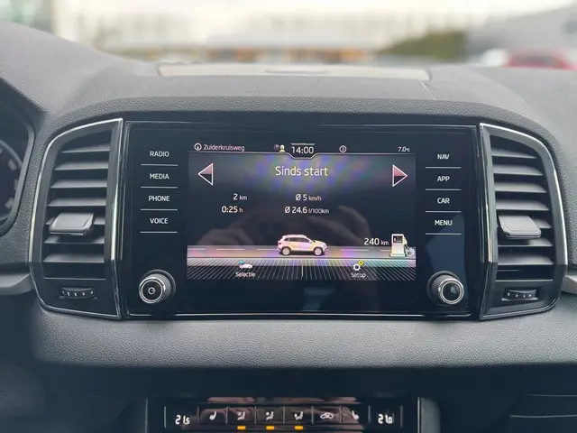 Škoda Karoq 1.0 TSI Business Edition 2022 Benzine 39