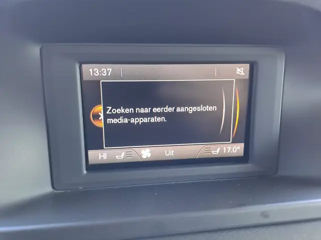 Volvo V70 2.0 T4 Classic Edition 2015 Benzine 17
