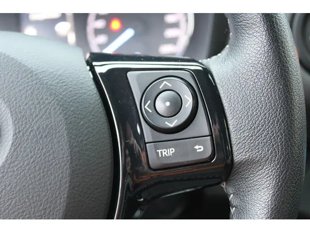 Toyota Yaris 1.5 Hybrid Dynamic 2018 Hybride Benzine 17