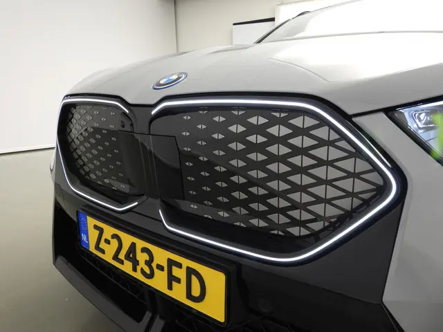BMW iX2 xDrive30 2024 Elektrisch 38