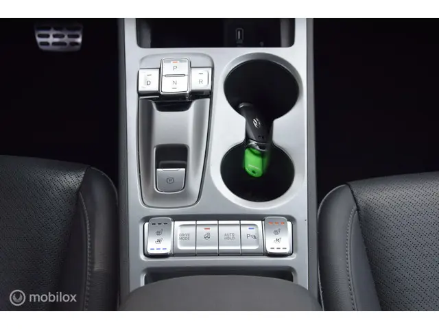 Hyundai Kona EV Premium 64 kWh & Trekhaak 2019 Elektrisch 15