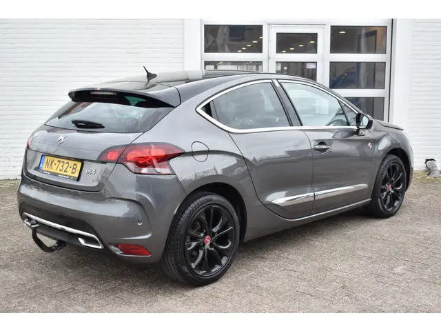 DS DS 4 PureTech 130 Performance Line 2017 Benzine 3