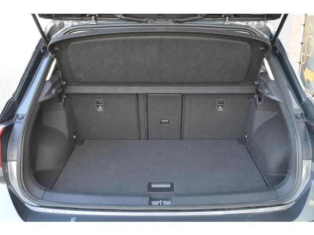 Volkswagen T-Roc 1.0 TSI Life Edition 2025 Benzine 80