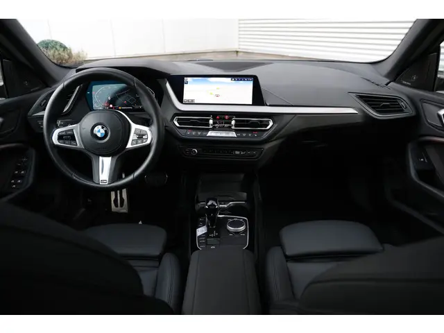 BMW 2 Serie Gran Coupé 218i M-Sport Pro 2023 Benzine 4