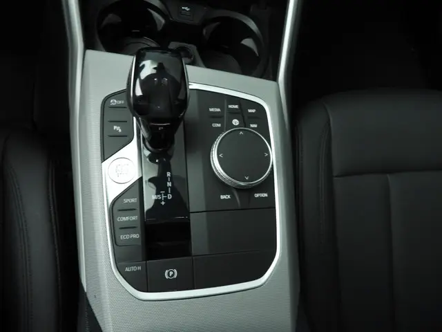 BMW 3 Serie Sedan 320d 2020 Diesel 16