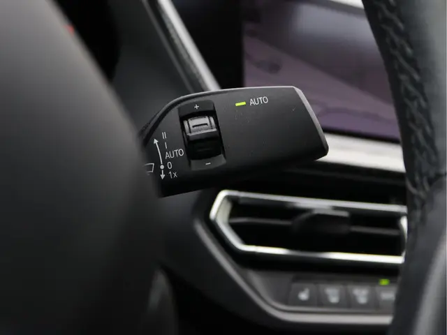 BMW 2 Serie Gran Coupé 218i High Executive 2020 Benzine 33