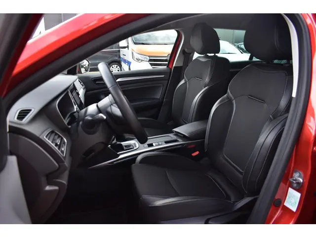 Renault Mégane Estate TCe 140 EDC Techno 2023 Benzine 3