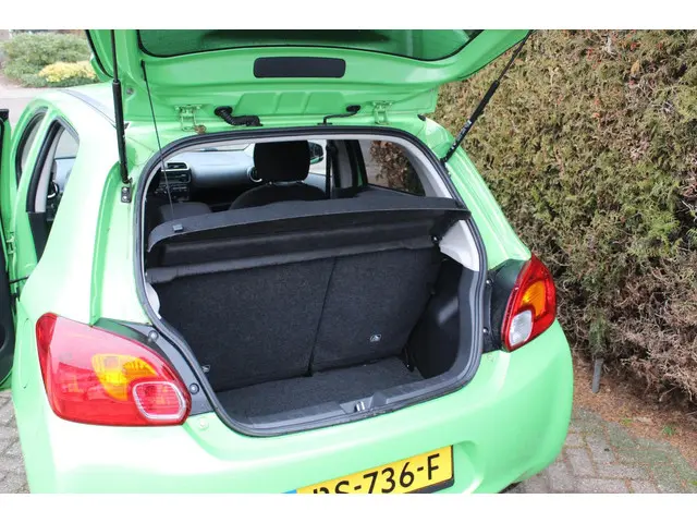 Mitsubishi Space Star 1.2 Instyle 2015 Benzine 8