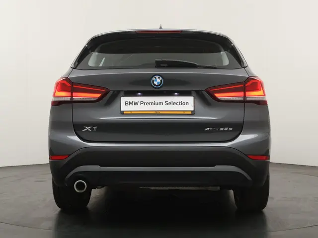 BMW X1 xDrive25e 2022 Hybride Benzine 10