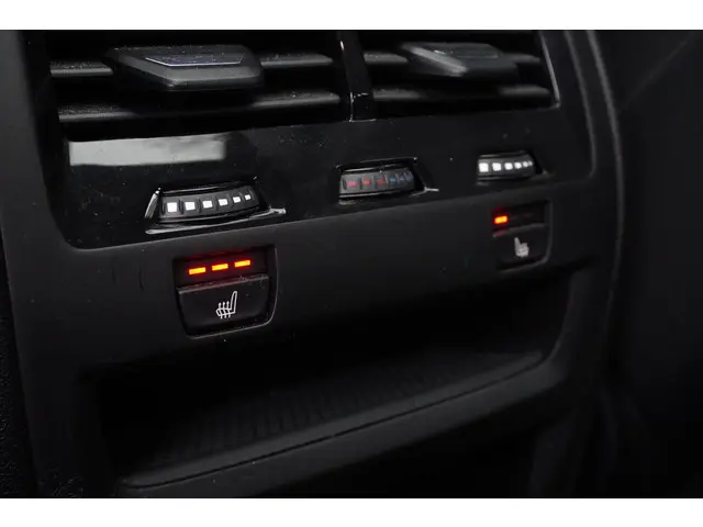 BMW X6 xDrive40i Executive 2021 Benzine 17