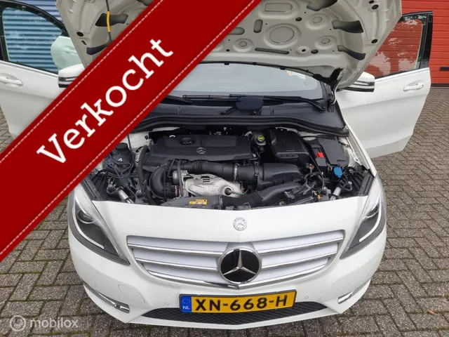 Mercedes-Benz B-Klasse 200 Automaat 2012 Benzine 36