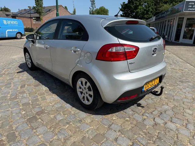 Kia Rio 1.2 CVVT Comfort Pack 2013 Benzine 3