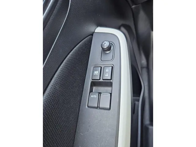Suzuki Swift 1.2 Select Smart Hybrid 2021 Benzine 13
