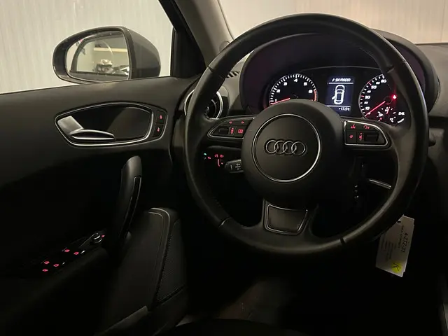 Audi A1 Sportback 1.4 TFSI Pro Line PDC/NAVI 2015 Benzine 9