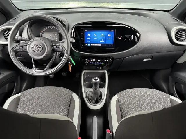 Toyota Aygo X 1.0 VVT-I MT PULSE 2024 Benzine 7