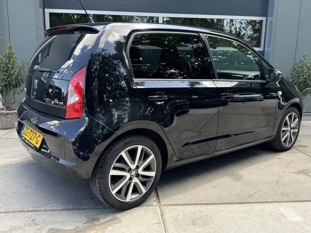 SEAT Mii 1.0 MPI 60pk FR 2019 Benzine 34