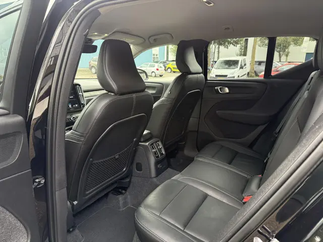 Volvo XC40 1.5 T4 Plug-in hybrid 2023 Hybride Benzine 19