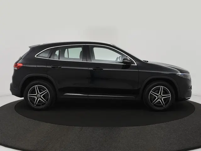 Mercedes-Benz EQA 250 AMG Line 67 kWh 2023 Elektrisch 4