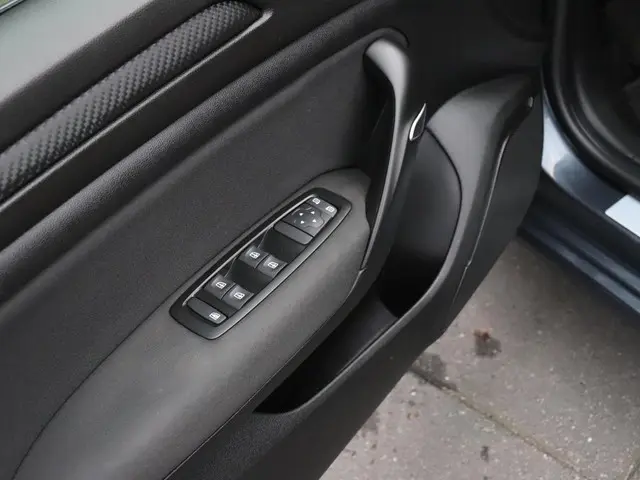 Renault Mégane Estate 1.3 TCe Limited 2019 Benzine 16