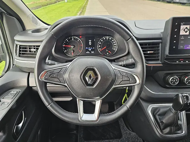Renault Trafic 2.0 DCI 2022 Diesel 11