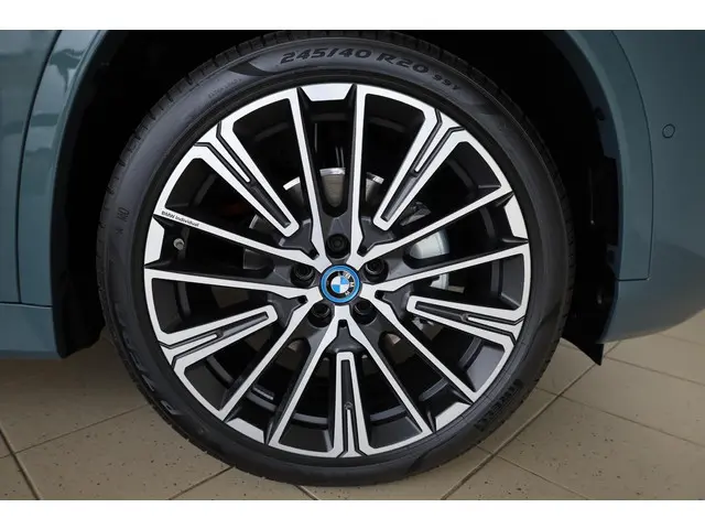 BMW iX1 eDrive20 2025 Elektrisch 6