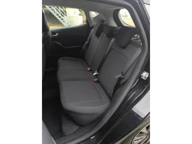 Ford Fiesta 1.0 EcoBoost Hybrid Titanium 2022 Benzine 12