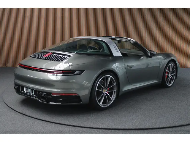 Porsche 911 3.0 4 Targa 2022 Benzine 8