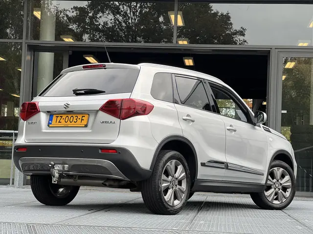 Suzuki Vitara 1.0 Boosterjet Select 2018 Benzine 2