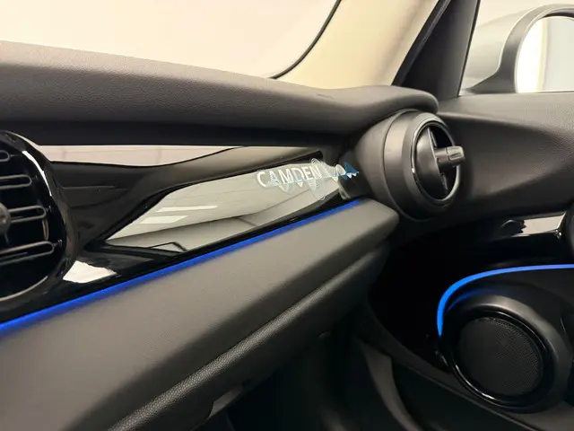 MINI 5-Deurs Cooper 2023 Benzine 33