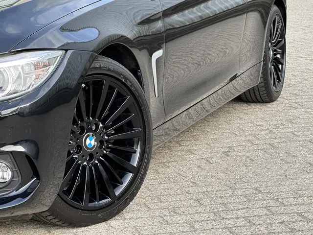 BMW 4 Serie Cabrio 428i High Executive 2014 Benzine 7