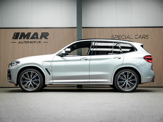 BMW X3 xDrive30e High Executive 2021 Hybride Benzine 9